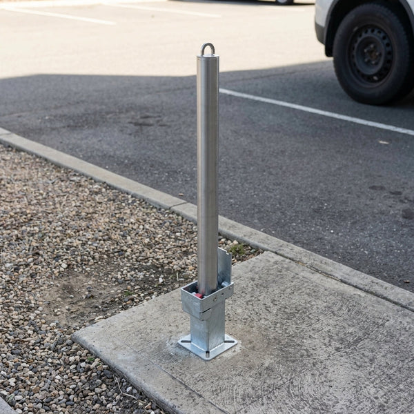 900mm stainless steel removable bollard with integral lock